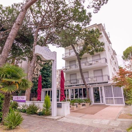 Hotel Gatto Bianco Maarea Milano Marittima Exterior foto